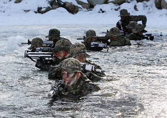 Những lực lượng uy mãnh của hải quân Hàn Quốc ảnh 6 Những lực lượng uy mãnh của hải quân Hàn Quốc ảnh 6