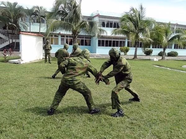 Đặc công Tây Bán cầu - Lực lượng đặc nhiệm Ó đen Cuba ảnh 10 Đặc công Tây Bán cầu - Lực lượng đặc nhiệm Ó đen Cuba ảnh 10