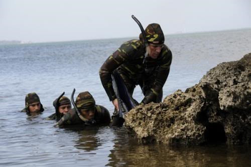 Đặc công Tây Bán cầu - Lực lượng đặc nhiệm Ó đen Cuba ảnh 12 Đặc công Tây Bán cầu - Lực lượng đặc nhiệm Ó đen Cuba ảnh 12