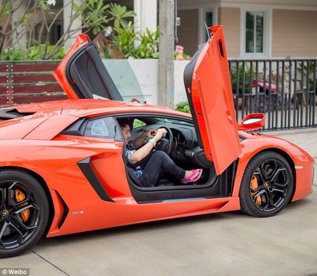 Giới siêu giàu Trung Quốc: Đua nhau tiệc sex và ăn chơi quái gở ảnh 20