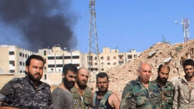 Các binh sĩ quân đội Syria trên chiến trường Aleppo