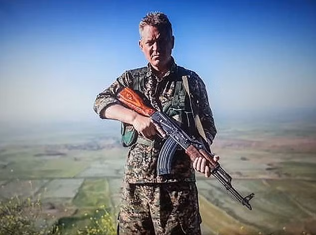 Michael Enright diễn viên Holywood ở Syria