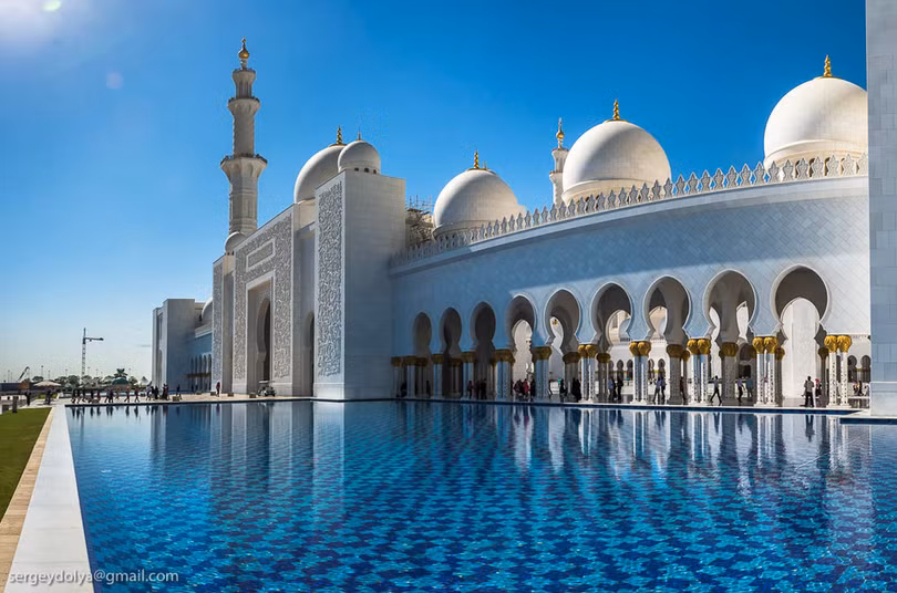 Sheikh Zayed Grand giờ đây đã trở thành niềm tự hào của các tiểu vương quốc Ảrập thống nhất.