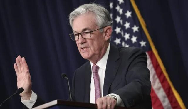Chủ tịch Fed Jerome Powell chủ trì phiên họp báo công bố tăng lãi suất ngày 4/5. Ảnh: Getty.