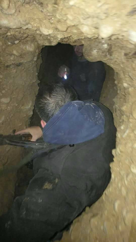 Quân đội Syria tung UAV tấn công phe thánh chiến ven Damascus ảnh 3