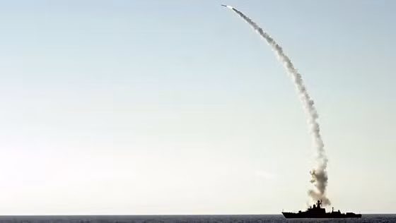 Lần phóng đầu tiên của Kalibr-NK thực hiện từ tàu tên lửa Dagestan
