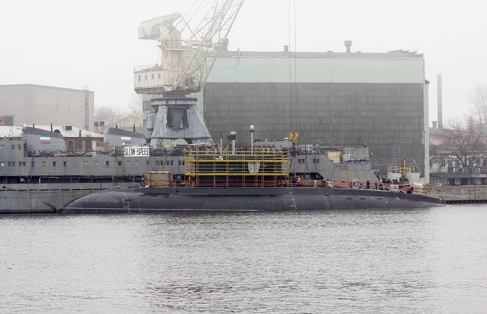 Ảnh mới hai tàu ngầm Kilo “hố đen” Việt Nam sắp tiếp nhận tại St. Petersburg ảnh 5