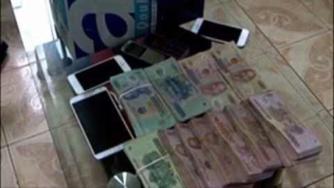 Công nhân 'siêu trộm': Lương vài triệu, "kiếm thêm" vài tỷ ảnh 2 Công nhân 'siêu trộm': Lương vài triệu, "kiếm thêm" vài tỷ ảnh 2