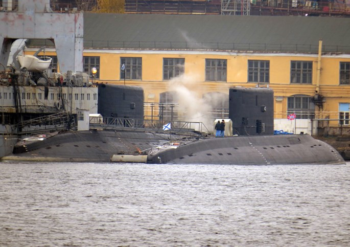 Ảnh mới hai tàu ngầm Kilo “hố đen” Việt Nam sắp tiếp nhận tại St. Petersburg ảnh 4