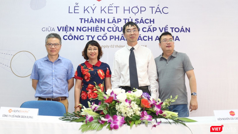 Viện Nghiên cứu Cao cấp về Toán (VIASM) và Công ty Cổ phần Sách Alpha (Alpha Books) ký kết thỏa thuận hợp tác thành lập tủ sách chung về ngành toán.