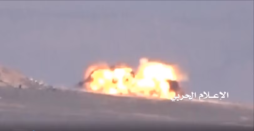 Lực lượng Houthi sử dụng tên lửa chống tăng phá hủy xe tăng của Ả rập Xê út - ảnh video truyền thông Houthi