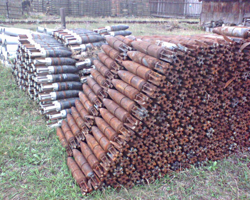 Ukraine: Hàng loạt kho vũ khí “bỗng dưng phát nổ” ảnh 1