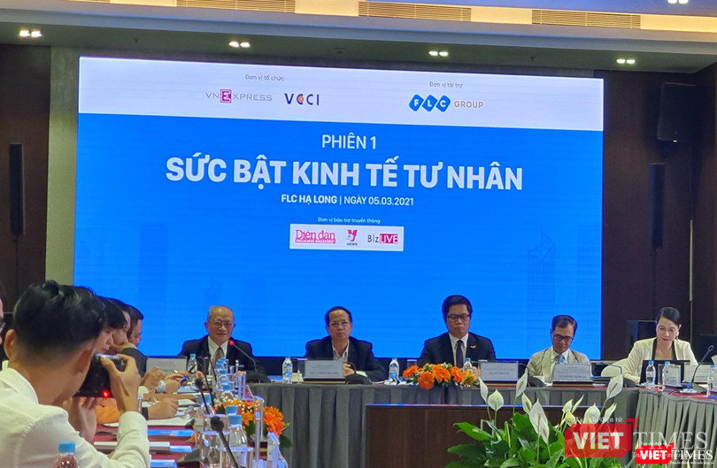 Toàn cảnh buổi toạ đàm “Làm tổ cho đại bàng nội”