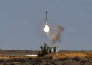 Hệ thống phòng không Nga diễn tập đánh chặn vũ khí siêu thanh (Ảnh: Iz.ru)