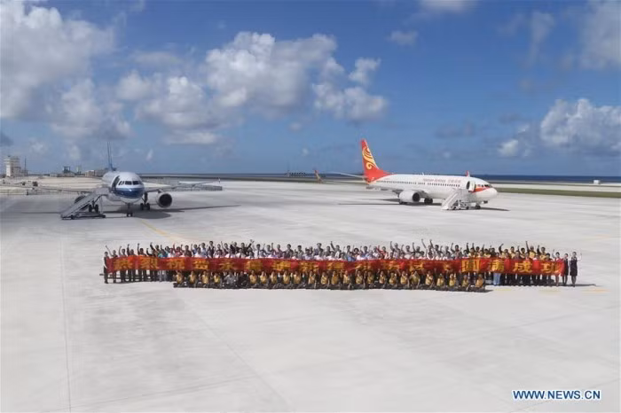 Trung Quốc khoe ảnh máy bay dân sự vừa hạ cánh thử nghiêm tại Đá Chữ Thập thuộc quần đảo Trường Sa của Việt Nam