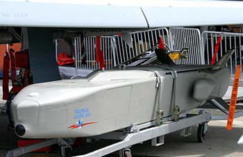 Tên lửa đối đất tầm xa Taurus KEPD 350 được trang bị trên máy bay Gripen