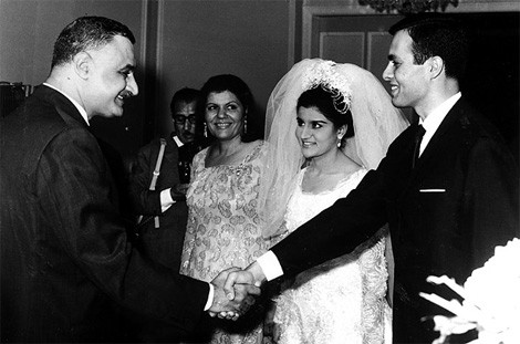 Ashraf Marwan (phải). Ảnh: AP