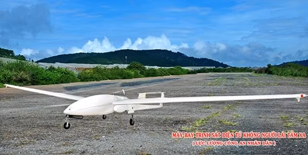 Loại máy bay không người lái mới tầm bay 4.000km do Việt Nam tự chế tạo