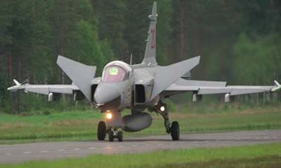 JAS-39 Gripen có thể hạ cánh ở đường băng cực ngắn, dài 800 m và rộng 9 m