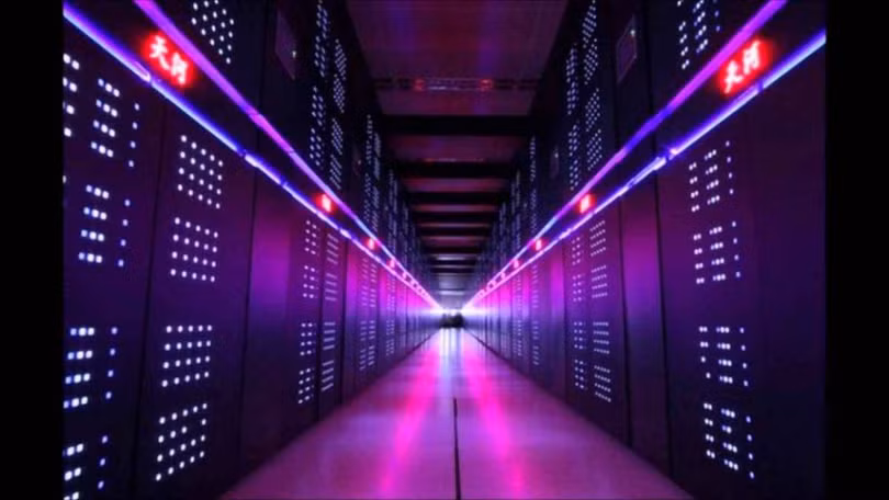 Bên trong gian đặt siêu máy tính