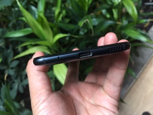 HTC U Ultra và U Play có mặt tại Việt Nam ảnh 2 HTC U Ultra và U Play có mặt tại Việt Nam ảnh 2