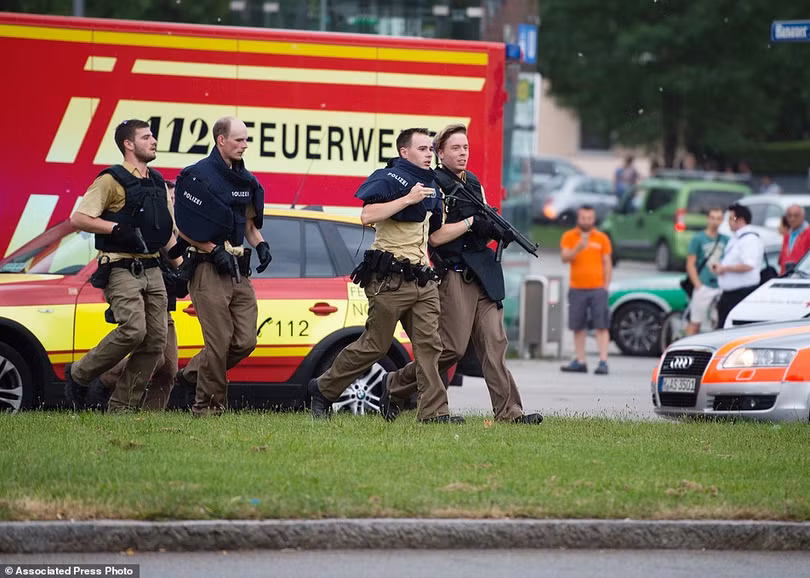 Cảnh sát Đức tại hiện trường