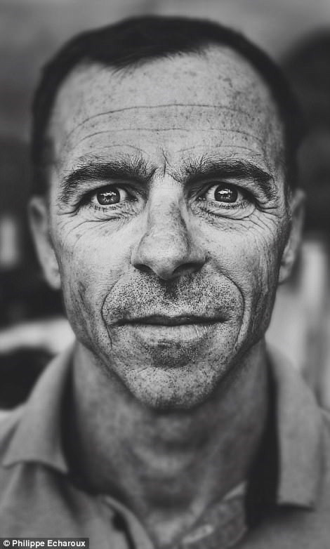 Dùng ống hút và hộp hamburger làm phụ kiện để chụp ảnh chân dung ảnh 2