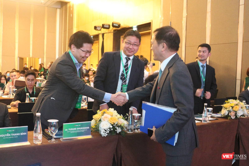 AGM 2023 của VPBank: Tham gia tái cơ cấu TCTD yếu kém, tự tin mục tiêu lợi nhuận tỉ USD ảnh 11 AGM 2023 của VPBank: Tham gia tái cơ cấu TCTD yếu kém, tự tin mục tiêu lợi nhuận tỉ USD ảnh 11