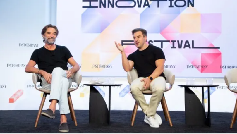 Brian Chesky – Giám đốc điều hành Airbnb - phát biểu tại Fast Company Innovation Festival (Ảnh: Fast Company)