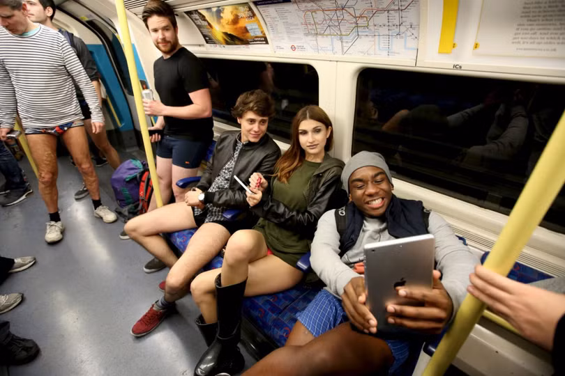 "Không quần đi tàu điện ngầm" là sự kiện tổ chức vào tháng 1 hàng năm tại nhiều thành phố trên thế giới. Nguồn: Telegraph