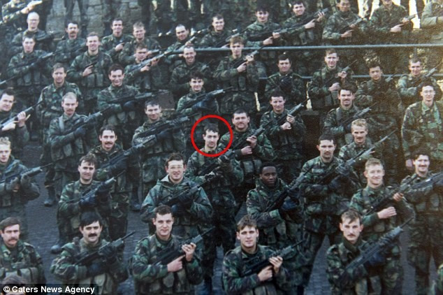 Ông Dave Mitchell đã từng phục vụ trong quân đội 29 năm. Ảnh:Daily Mail.