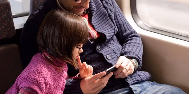 Người dân tự hỏi vì sao tiền họ bỏ ra ngày càng nhiều nhưng tỉ lệ nghịch với chất lượng.