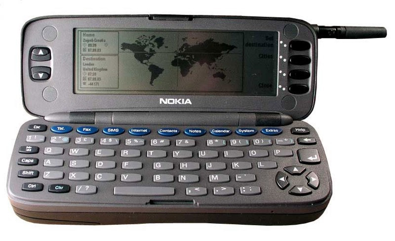 Nokia 9000 Communicatior:Sử dụng nền tảng GeoWork GEOS V3.0, bộ lưu trữ 8 MB kết hợp thiết kế nắp gập và bàn phím QWERTY, chiếc Nokia 9000 Communicator là smartphone đầu tiên của thế kỷ trước. Máy sử dụng màn hình LCD 4,5 inch có mật độ điểm ảnh lên đến 148 PPI, chip xử lý Intel 386EX. Người dùng có thể nghe gọi, gửi tin nhắn và lướt web trên Nokia 9000 Communicator. Nokia 9000 Communicatior:Sử dụng nền tảng GeoWork GEOS V3.0, bộ lưu trữ 8 MB kết hợp thiết kế nắp gập và bàn phím QWERTY, chiếc Nokia 9000 Communicator là smartphone đầu tiên của thế kỷ trước. Máy sử dụng màn hình LCD 4,5 inch có mật độ điểm ảnh lên đến 148 PPI, chip xử lý Intel 386EX. Người dùng có thể nghe gọi, gửi tin nhắn và lướt web trên Nokia 9000 Communicator.