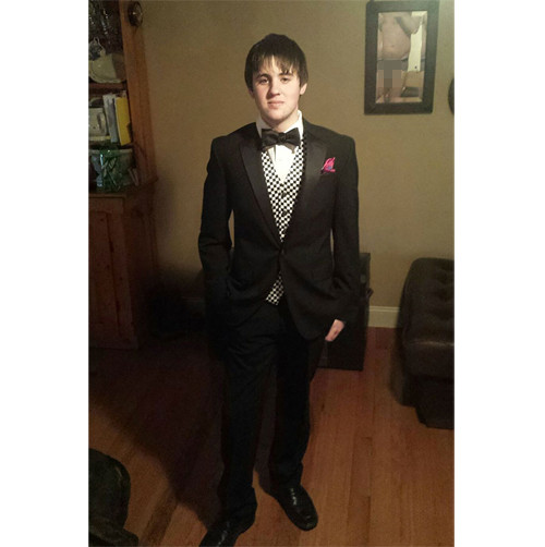 Tác phẩm đẹp trai đây, còn tác giả đâu?