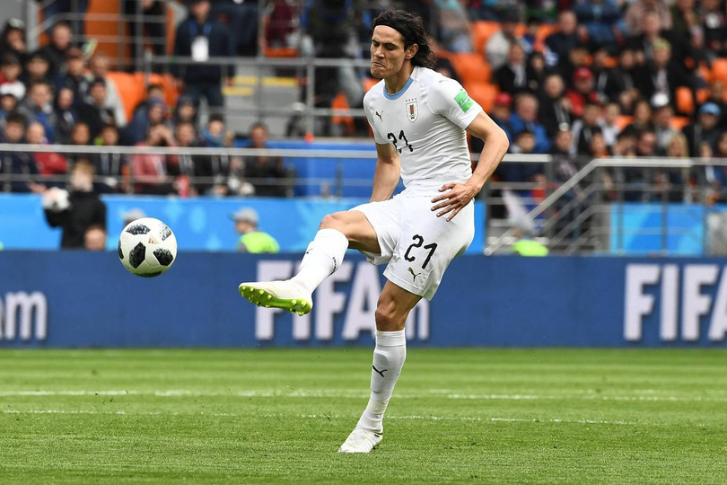 Cavani tỏ ra khá vô duyên trong trận đấu với Ai Cập. Ảnh: Independent Cavani tỏ ra khá vô duyên trong trận đấu với Ai Cập. Ảnh: Independent