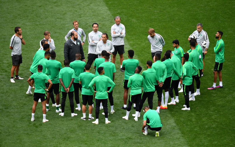 Tất cả thành viên đội tuyển Saudi Arabia đã hạ cánh an toàn tại Rostov-on-Don. Ảnh: Indianexpress