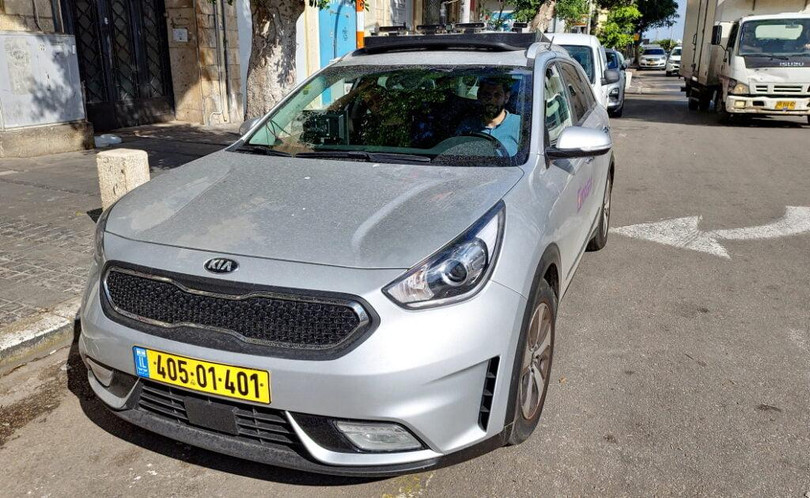 Xe của Imagry thu thập dữ liệu và học lái xe tốt hơn mỗi ngày. Ảnh John Jeffay