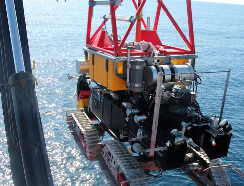 Apollo 2 được hạ xuống biển. Ảnh Đại học Công nghệ Delft