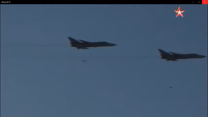 Không quân hải quân Nga dội bom tiêu diệt mục tiêu. Ảnh video TVZvezda