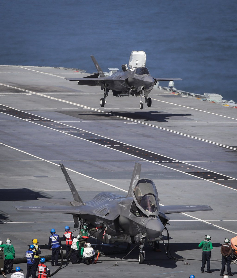  Máy bay tiêm kích tàng hình F-35B trên tàu sân bay Anh Queen Elizabeth. Ảnh Royal Navy