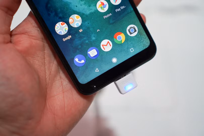 Mi A2 có viền màn hình khá mỏng Mi A2 có viền màn hình khá mỏng