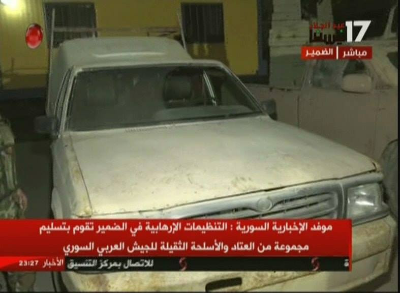 Chiến binh Hồi giáo lũ lượt xin hàng, giao nộp vũ khí cho quân đội Syria ảnh 8