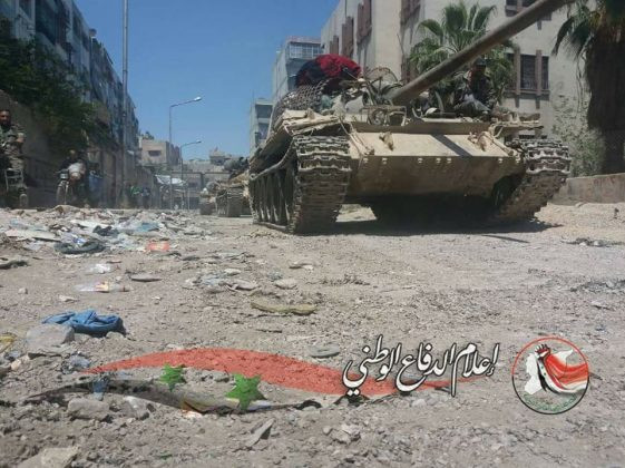 Quân đội Syria tiến đánh dữ dội IS tử thủ nam Damascus ảnh 2