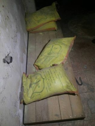 Quân đội Syria chiếm giữ xưởng vũ khí khủng của phe thánh chiến tại tử địa Đông Ghouta ảnh 10