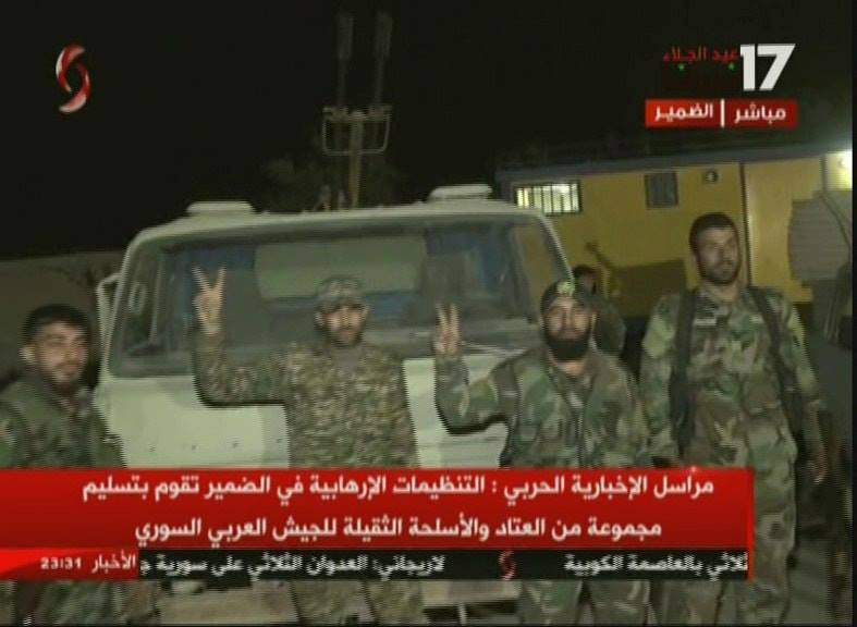 Chiến binh Hồi giáo lũ lượt xin hàng, giao nộp vũ khí cho quân đội Syria ảnh 5