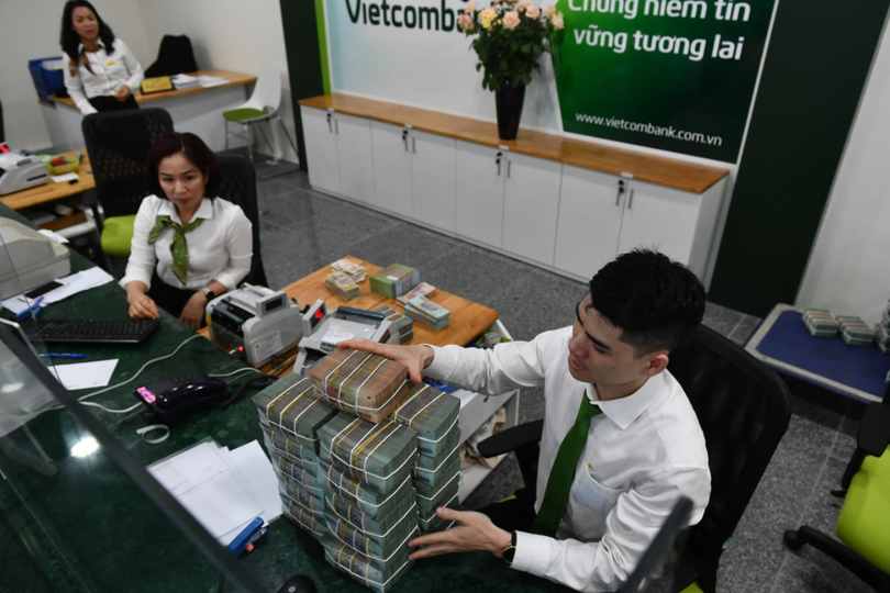 Vị thế dẫn đầu về vốn điều lệ của nhóm ngân hàng quốc doanh có thể bị phá vỡ trong năm nay. Ảnh: Hoàng Hà. Vị thế dẫn đầu về vốn điều lệ của nhóm ngân hàng quốc doanh có thể bị phá vỡ trong năm nay. Ảnh: Hoàng Hà.