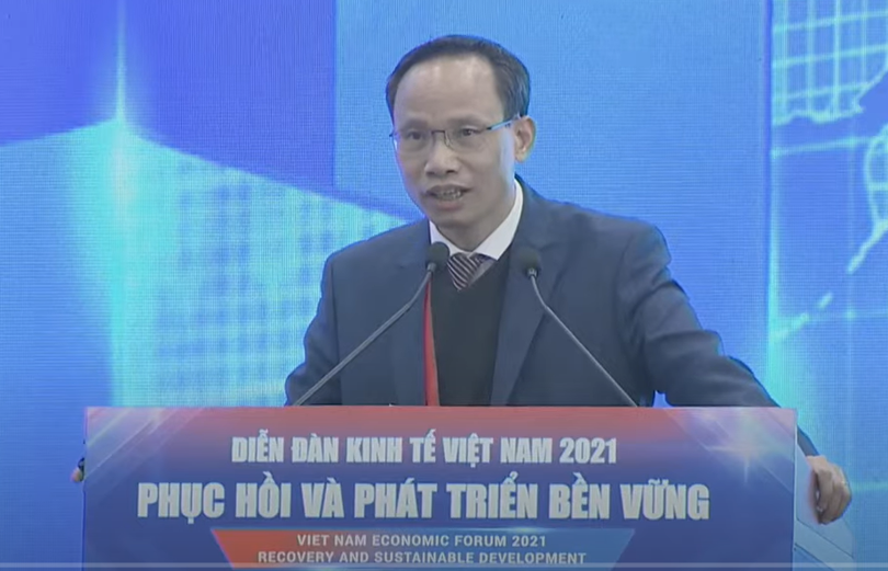 TS. Cấn Văn Lực phát biểu tại diễn đàn "Phát triển Kinh tế Việt Nam 2021: Phục hồi và Phát triển bền vững"