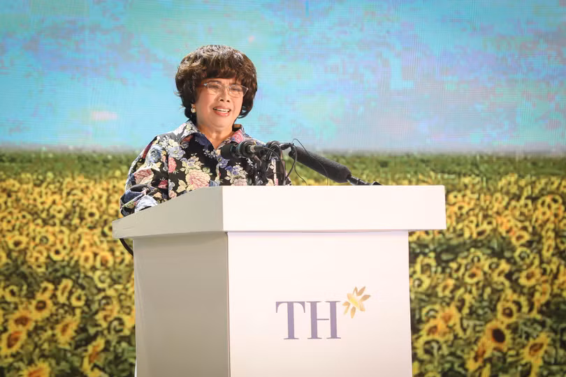 Bà Thái Hương - nhà sáng lập Tập đoàn TH - phát biểu tại buổi lễ