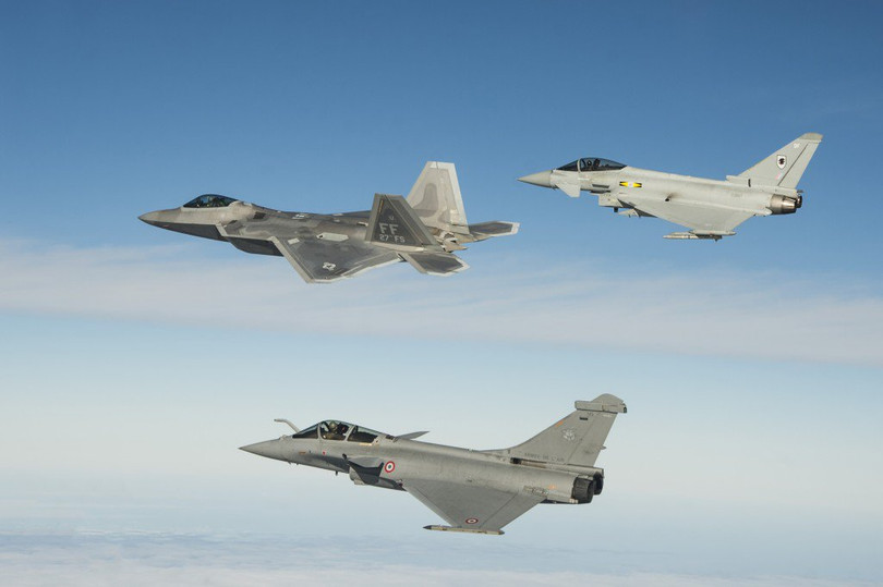 Các máy bay F-22 Raptor, Rafale, Typhoon tham gia diễn tập. Ảnh: The National Interest.