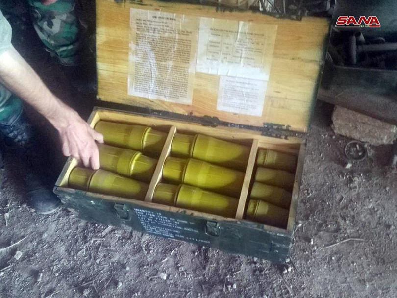 Kho vũ khí của lực lượng Hồi giáo cực đoan tại các thị trấn thuộc tỉnh Daraa vừa được giải phóng. Ảnh minh họa Masdar News Kho vũ khí của lực lượng Hồi giáo cực đoan tại các thị trấn thuộc tỉnh Daraa vừa được giải phóng. Ảnh minh họa Masdar News